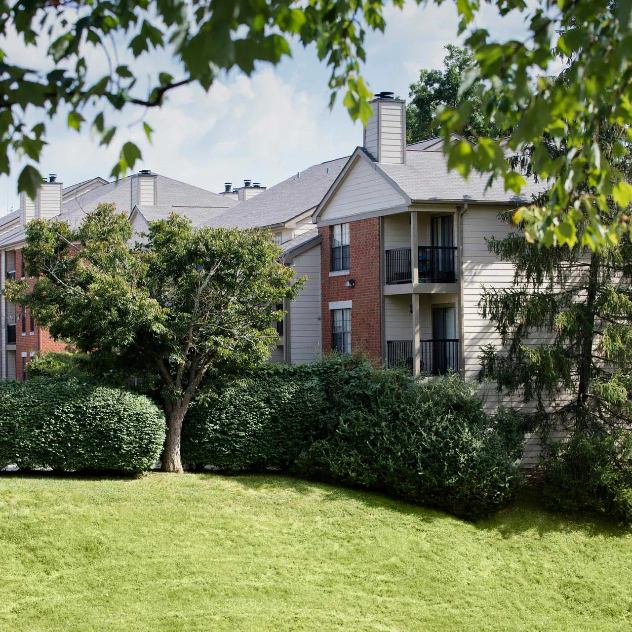 Breckinridge Court Breckinridge Court - Lawn, Tree, Apartments